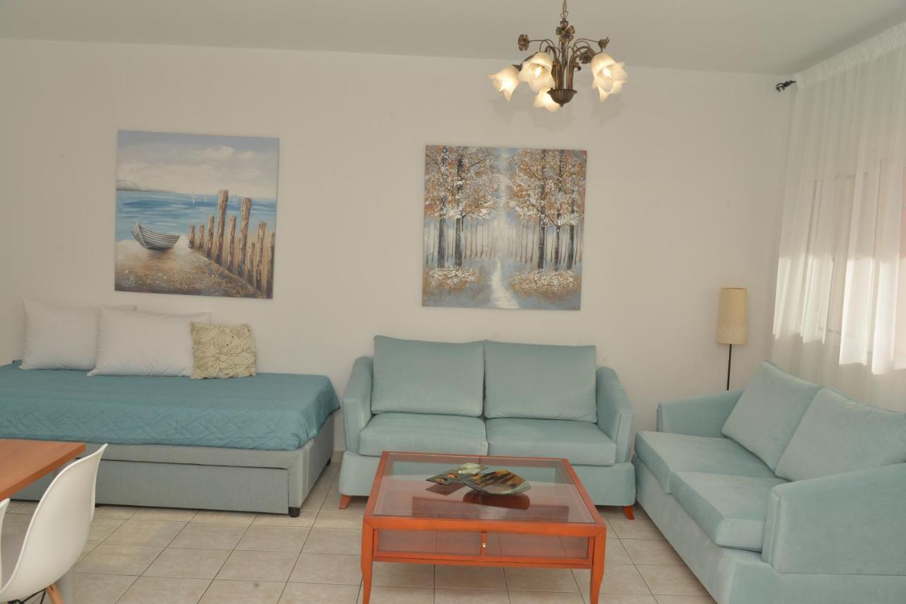 Unique Home Kanoni  Luaran gambar